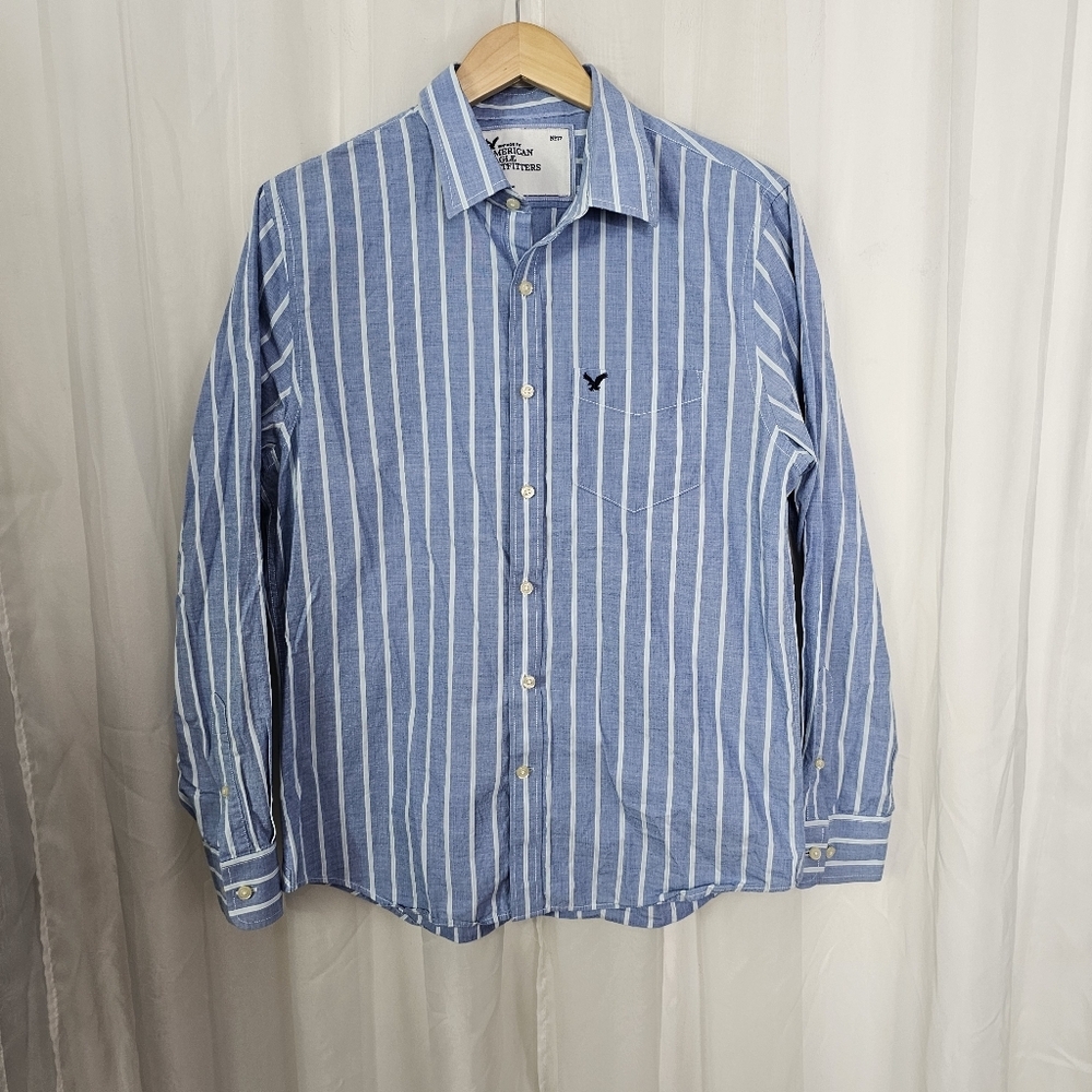 American Eagle Outfitters Men's Vintage Fit Blue White Striped Button Down Large